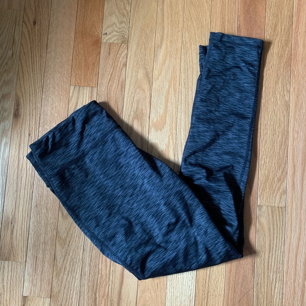 Athletic leggings
